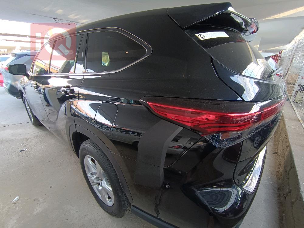 تۆیۆتا هایلاندەر